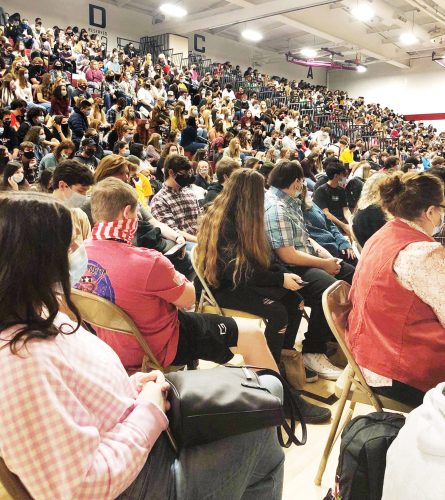 AASD under fire over photograph